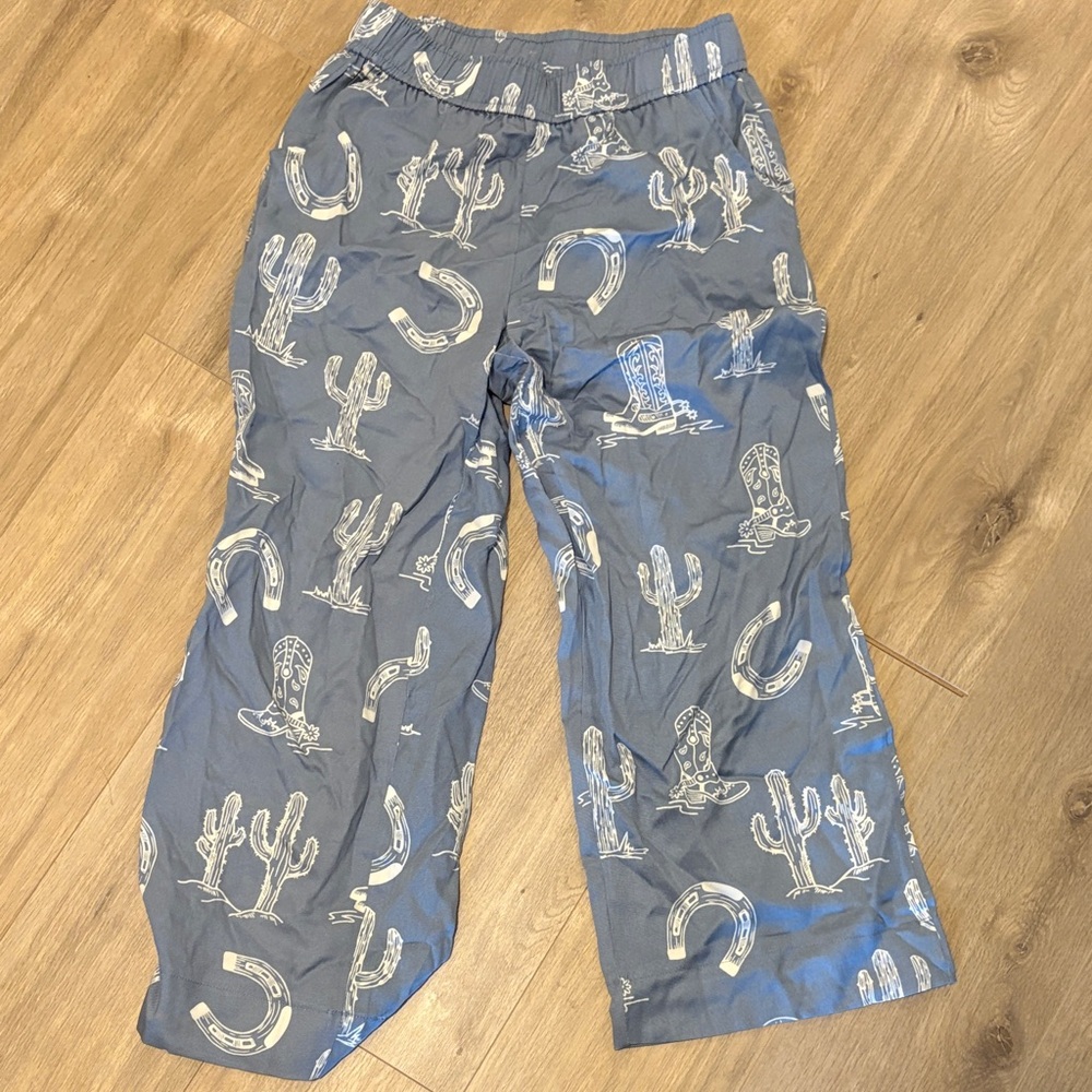 Ladies western print cropped pants